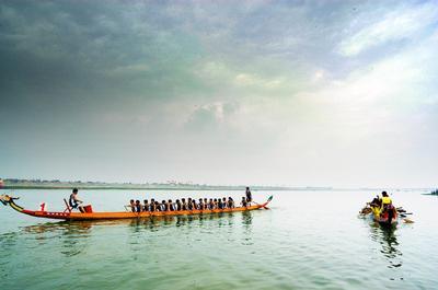 為啥說“世界有條汨羅江”？