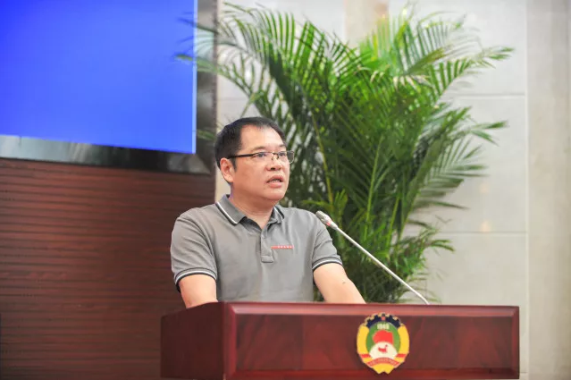 下好四步棋，以產(chǎn)業(yè)發(fā)展戰(zhàn)略統(tǒng)籌協(xié)調(diào)產(chǎn)業(yè)扶貧 高質(zhì)量發(fā)展