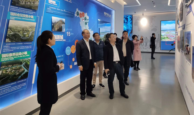 北院帶領(lǐng)遠(yuǎn)景智庫(kù)成員調(diào)研、匯報(bào)風(fēng)采