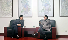 陳愛林市長、艾可知主任會見省遠景智庫專家一行