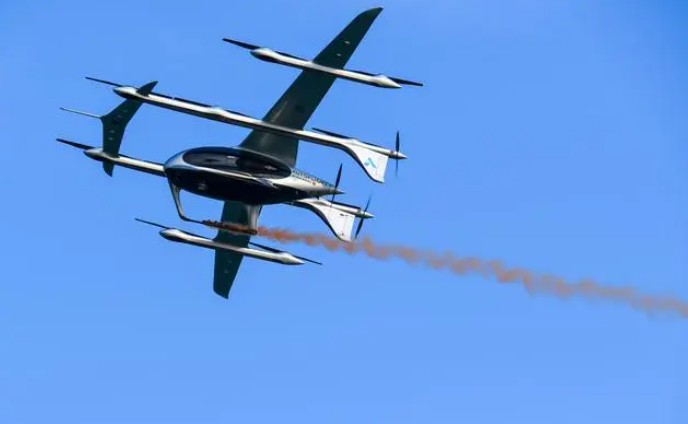 低空經(jīng)濟助推新質(zhì)生產(chǎn)力的運行機理與路徑選擇